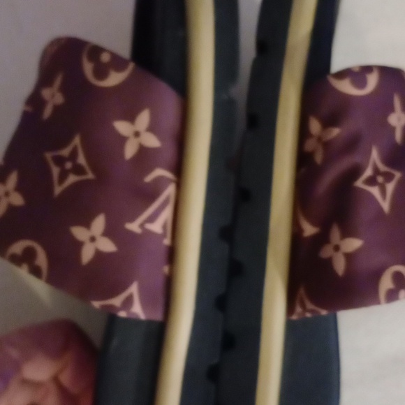 Louis Vuitton Monogram Slides with Box size 11 STELLAR - Picture 8 of 14